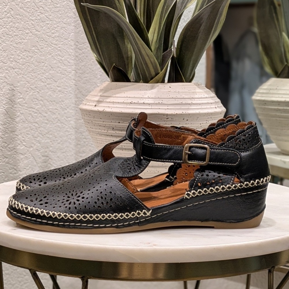 Spring Step Patrizia‎ Airy Wedge Leather T-Strap Flats Black Laser Cut Comfort